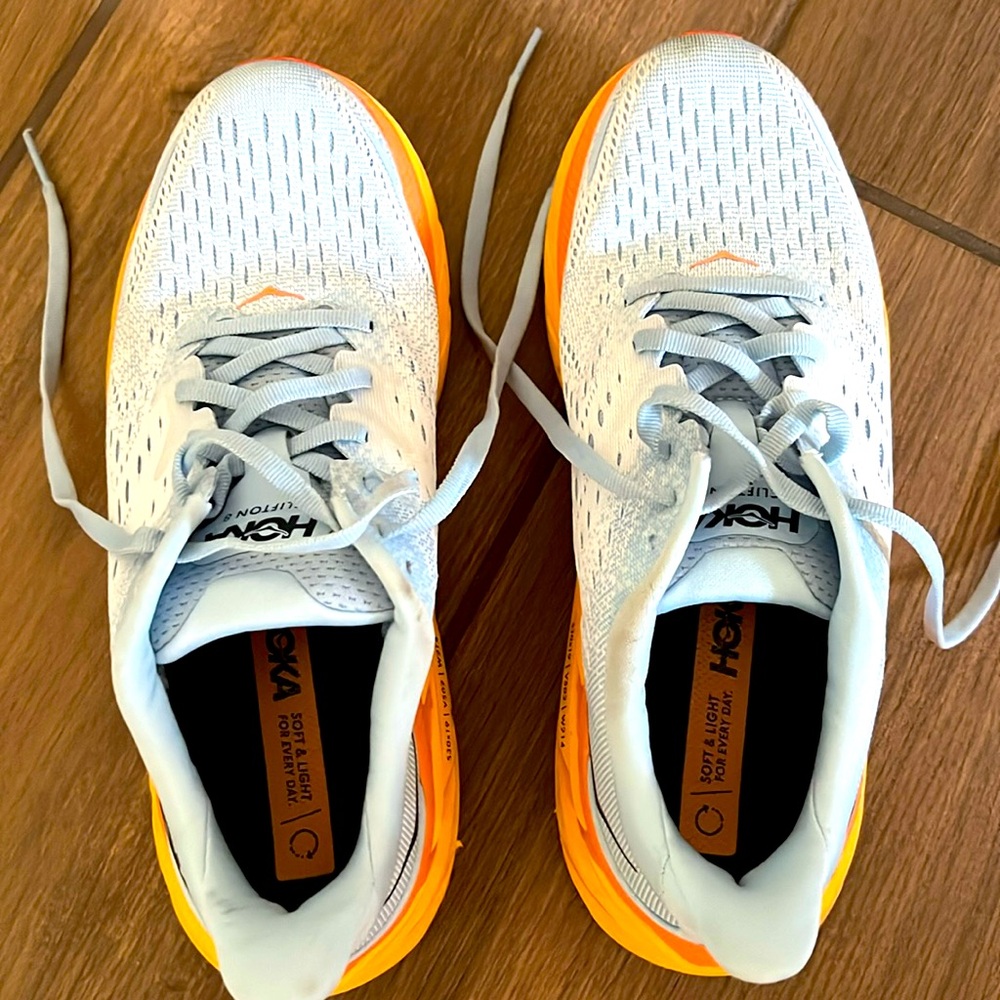 ⭐️Hoka Clifton 8 shoes worn twice ⭐️